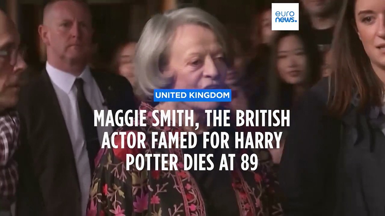 Celebrated British actress Maggie Smith, star o...