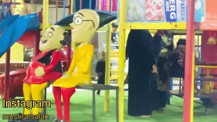 Mahil ne restaurant me tabahi machadi    bahar khana khaya - musfirarsalan~