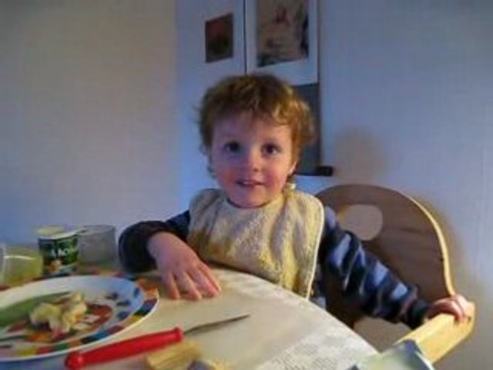 2008-4-14 - Crazy Owen at the table