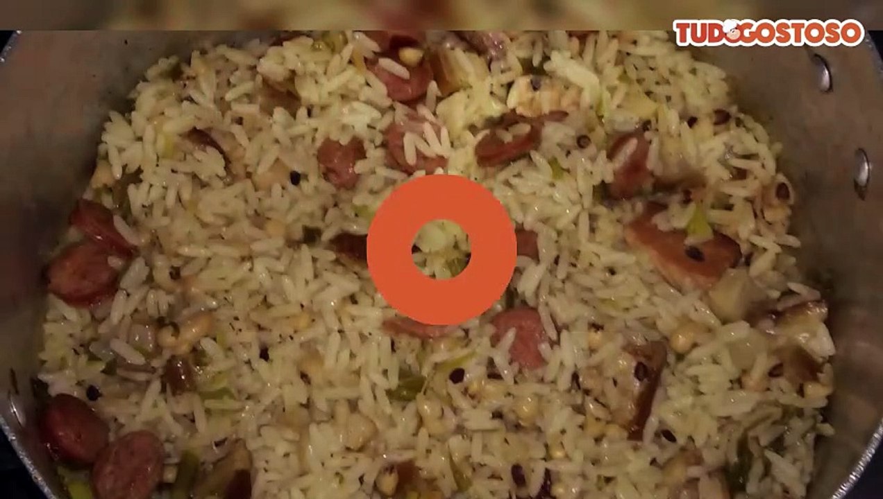 Baião de dois com bacon e linguiça calabresa