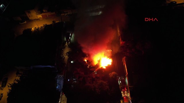 Bursa'da palet fabrikası, alev alev yandı!