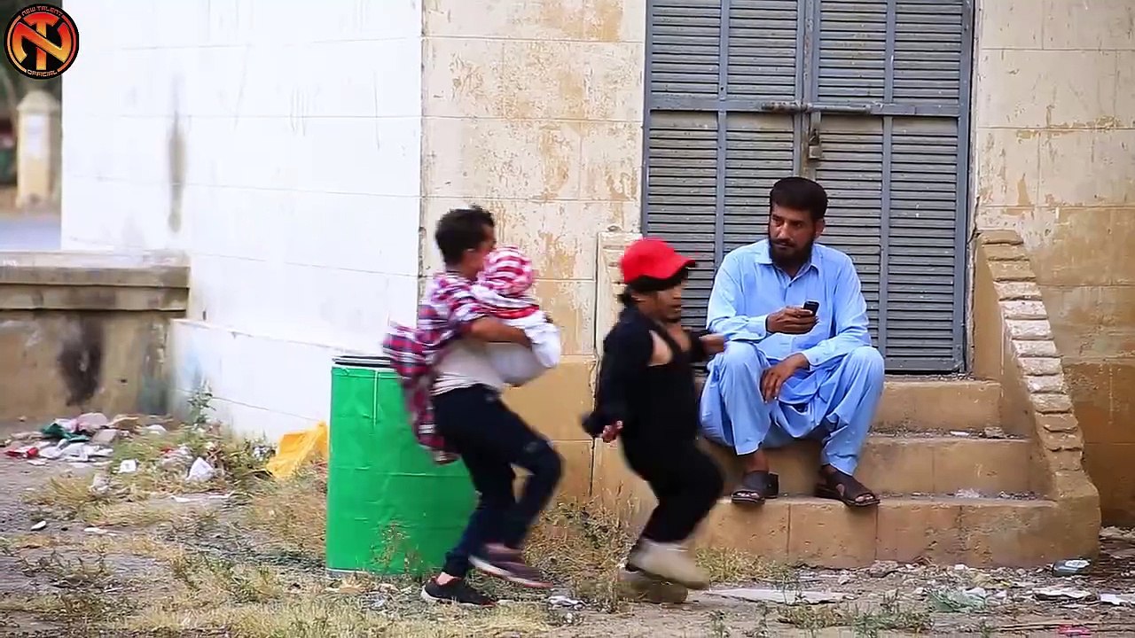 Comedy:Vanishing man  Prank