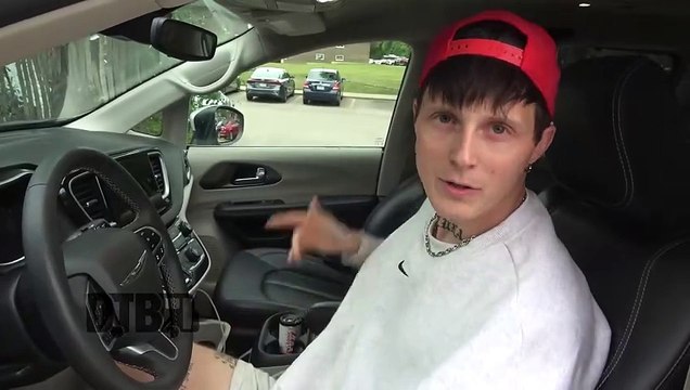 Call Me Karizma - BUS INVADERS Ep. 1960