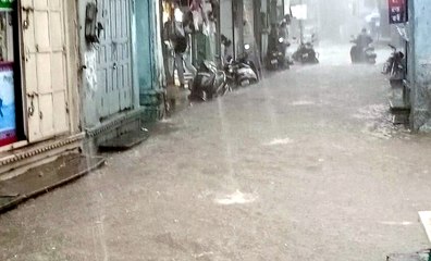 दिन में उमस, शाम को झमाझम बारिश