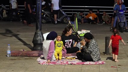 Israel bombardea intensamente los suburbios sur de Beirut