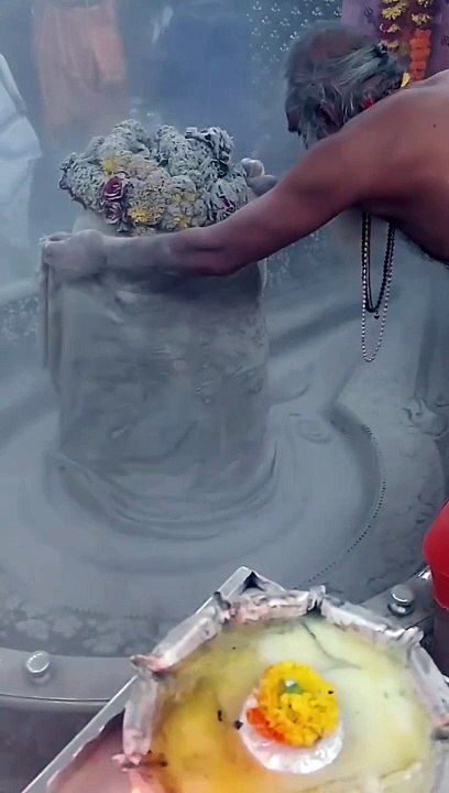 ॐ श्री महाकालेश्वराय नमः  दिनांक 28 सितम्बर 2024 को ज्योतिर्लिंग भगवान श्री महाकालेश्वर जी का प्रातः कालीन भस्म आरती श्रृंगार दर्शन  #shortsvideos #youtubeshorts #mahakal #Aarti #mahadev #shivshankar #harharmahadev #jyotirling #bholenath #bholebaba