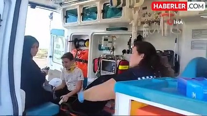 Bursa'da Otoyolda Kamyonet, Otomobile Çarptı