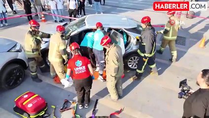 Bursa'da Gerçekçi Trafik Kazası Tatbikatı