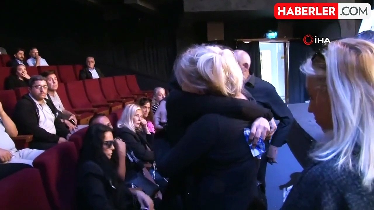 Ahu Tuğba İçin Beyoğlu Atlas Sineması'nda Tören Düzenlendi