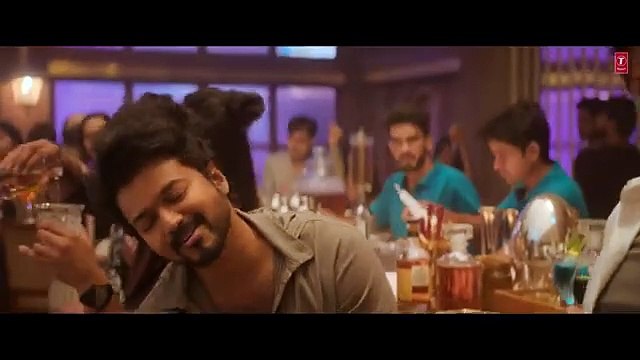 He is 50 years old I can't believe. Kollywood effortless dancer for ever. Amazing dancer south movies