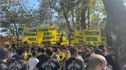 Kadıköy'de Ali Koç'a istifa çağrısı: Yoğurtçu Parkı'nda protesto düzenlendi