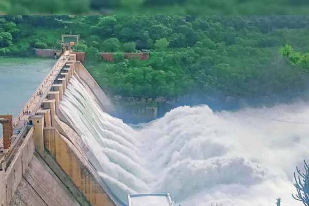 मानसून की विदाई पर गांधी सागर बांध के तीन गेट खोले