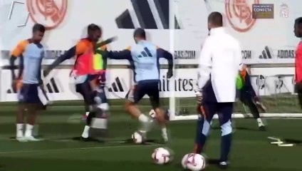 Arda Güler'den Real Madrid antrenmanında etkileyici performans