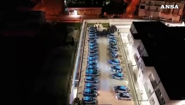 Barletta, blitz della polizia per spaccio di droga