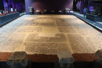 30 yıl depoda bekledi! 2 bin yıllık mozaik Samsun'da sergileniyor