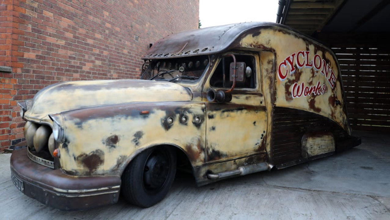 RatRod Transformed Into A Taxi In Seven Days video Dailymotion