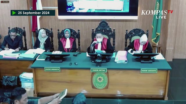 Blak-blakan! Titin Cerita Awal Mula Jadi Kuasa Hukum Terpidana di Sidang PK Kasus Vina