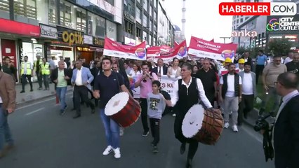Esenyurt'ta Kardeş Kültürler Festivali Coşkuyla Başladı