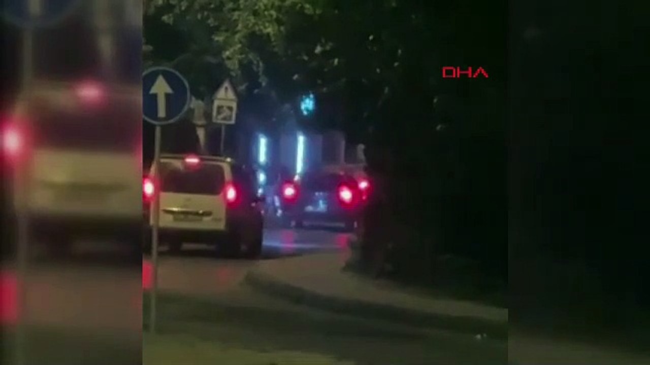 İstanbul - Fatih'te polis denetiminden kaçan motosikletli yakalandı