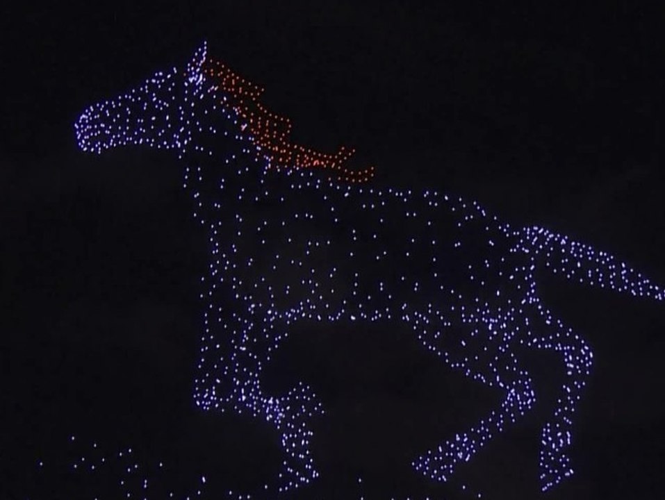 Spektakuläre Lichtershow über Hongkong verzaubert Tausende Zuschauer