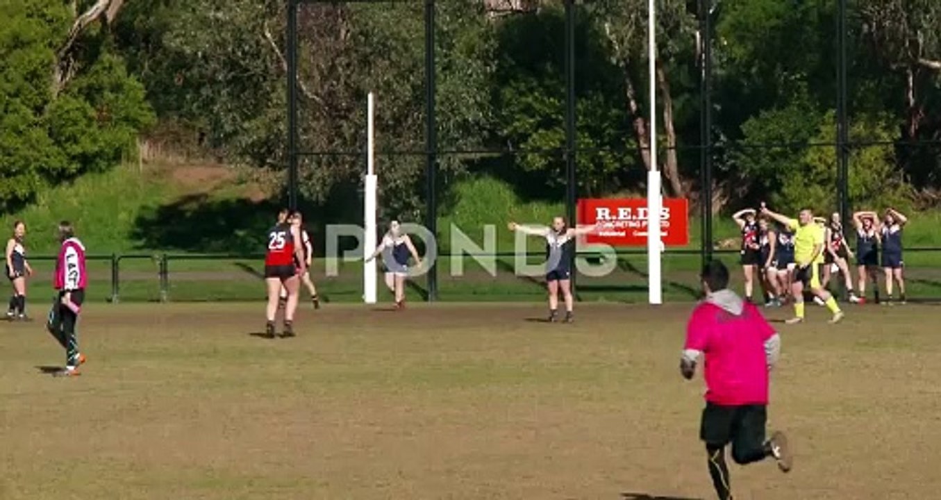 womenfootballteamfreekick video Dailymotion