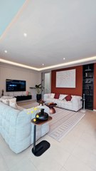 Villa Santorini Abidjan – Luxueux Duplex Meublé à Cocody 🌟