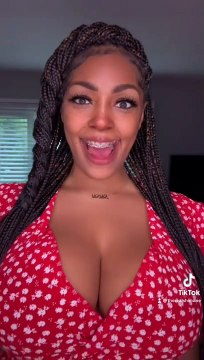 #fyp #foryoupage #fine #busty #feelingmyself #filter #viral #trending #smallvoice #freckles