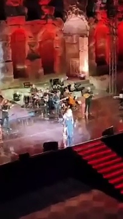 Μαρινέλλα: Νέο βίντεο από το Ηρώδειο σαρώνει το διαδίκτυο - Η στιγμή με το τελευταίο χειροκρότημα