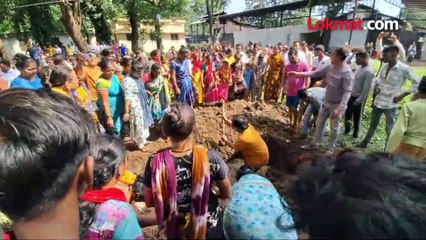 विरोध, गोंधळ ,अन् अटकसत्र अक्षय शिंदेचा मृतदेह  अखेर उल्हासनगरमध्येच दफन