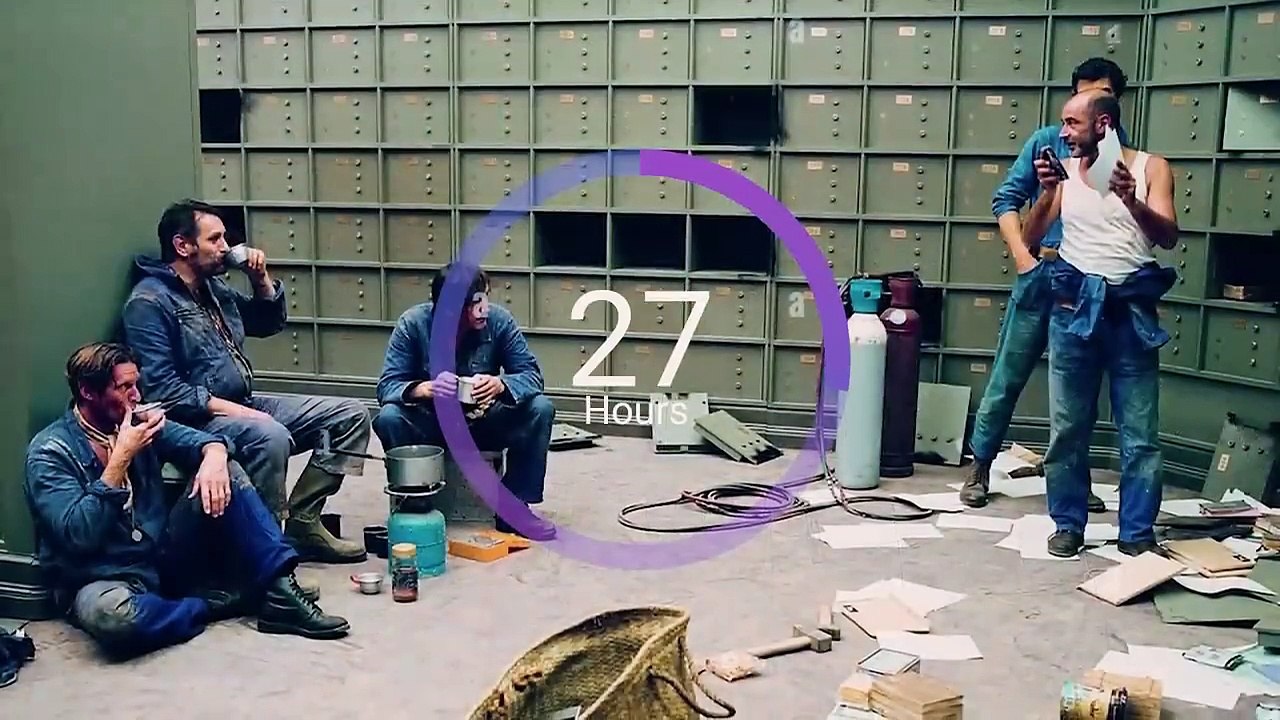 A Photographer Stole 900 Crores from a Bank Vault Unseen