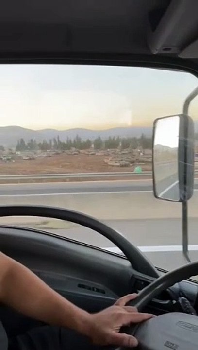 Israel pulls heavy equipment to the border with Lebanon