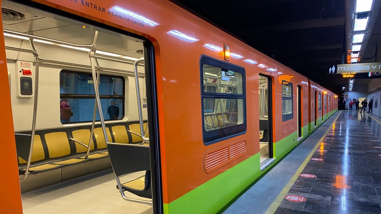 Metro CDMX: Desalojan a usuarios de la Línea 12 por falla eléctrica