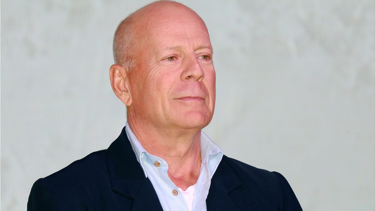 GALA VIDEO - Bruce Willis atteint de démence, son ex Demi Moore très proche de lui : « J'essaie d'aller le voir toutes les semaines "
