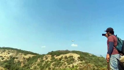 Tras descontrol del fuego, avión cisterna intenta sofocar incendios en Mairana, Quirusillas y Pampagrande