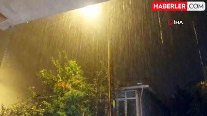 Tekirdağ'da Şiddetli Yağış Hayatı Felç Etti