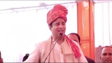 बीजेपी नेता संगीत सोम ने मुरादाबाद में दिया विवादित बयान,अफसर काम नहीं करेंगे तो जूतों से पिटवाऊंगा