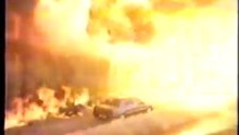 Stuntman tra le fiamme con una Peugeot 405 - Spot peugeot 405 - Advertising peugeot 405