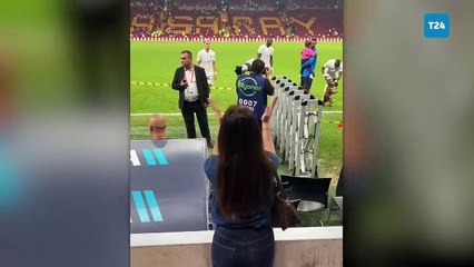 Belma Hajradinovic’in Kasımpaşa oyuncusu eşini eğilerek tebrik ettiği anlar viral oldu