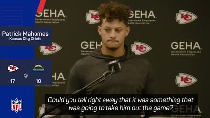 Скачать видео: Chiefs sweat on Rice after receiver injures knee in collision with Mahomes