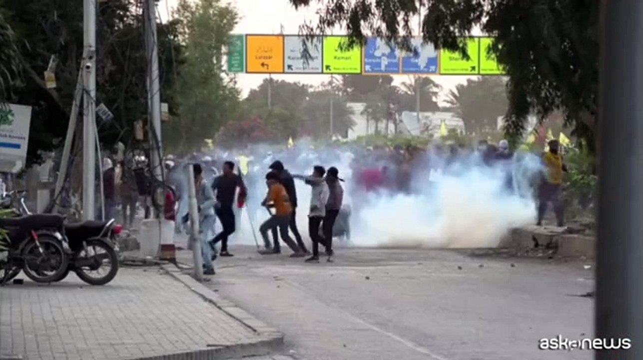 In Pakistan violente manifestazioni dopo la morte di Nasrallah