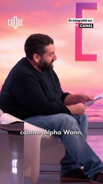 Le champion olympique Léon Marchand face à Mouloud Achour dans « Clique » sur Canal Plus : Je n'ai pas fait de la natation pour l'argent