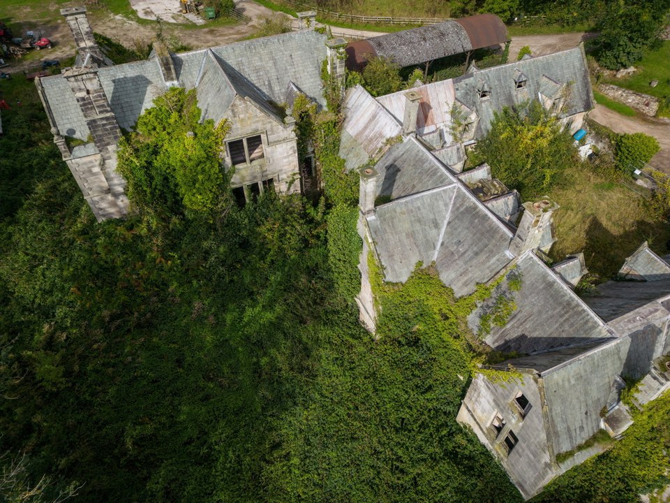 Derelict Bridgerton-style mansion on the market - for just £400k