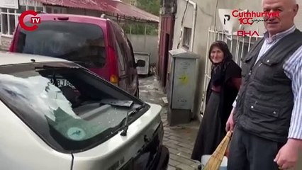 Kütahya'yı sağanak vurdu... Semt pazarını su bastı!
