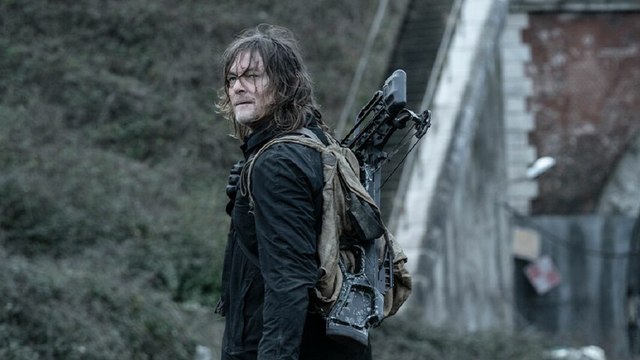 J'ai dormi sur le Mont-Saint-Michel , ce personnage phare de The Walking Dead signe son grand retour dans la saison 2 de cette série