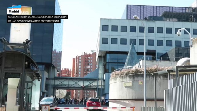 Concentración de afectados por la suspensión de las oposiciones a RTVE