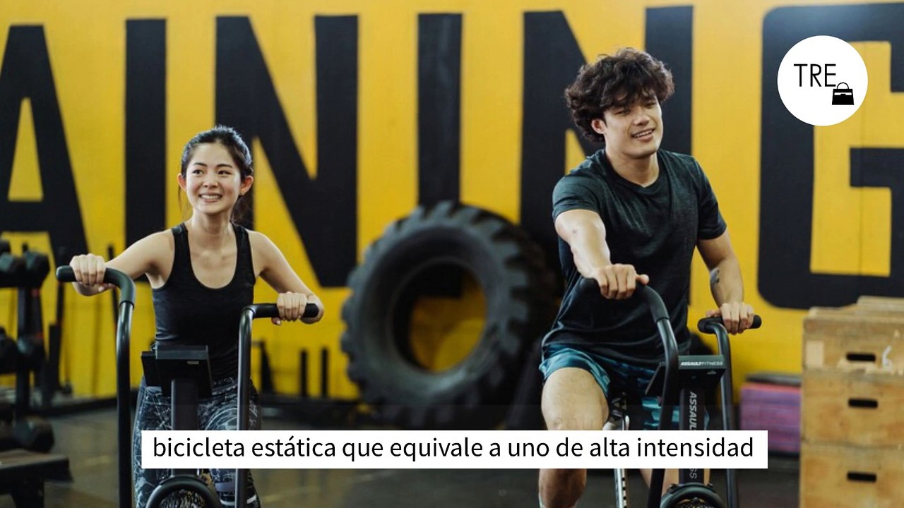 Solo necesitas 10 minutos: así es el entrenamiento en bicicleta estática que equivale a uno de alta intensidad