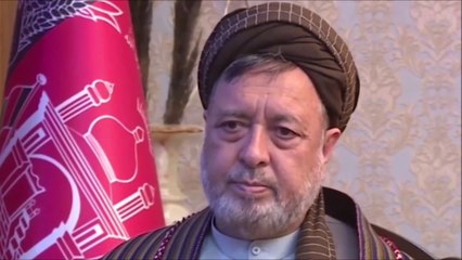 حاجی محمد محقق از نحوه ای سوال کردن نطاق تلویزیون آرزو قهر کرد و از استدیو خارج شد.