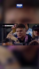 ¿Nuevo look? Así cacharon al famoso productor musical Bizarrap