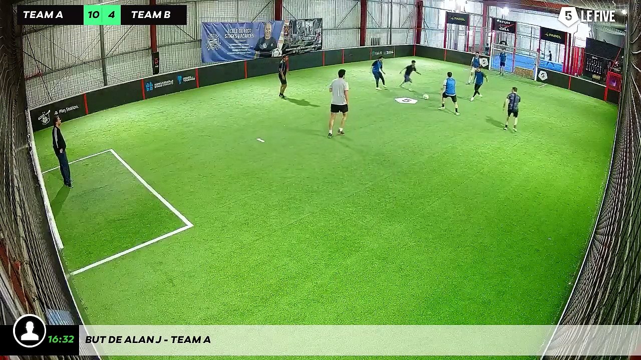 But de Alan J - Team A