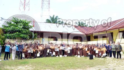 Bank Kalbar dan Otoritas Jasa Keuangan Menggelar Sosialisasi Meningkatkan Literasi dan Inklusi Keuangan, Mengedukasi Masyarakat Selama Dua Hari di SD Negeri 1 Badau, Kabupaten Kapuas Hulu, 6 dan 7 September 2024